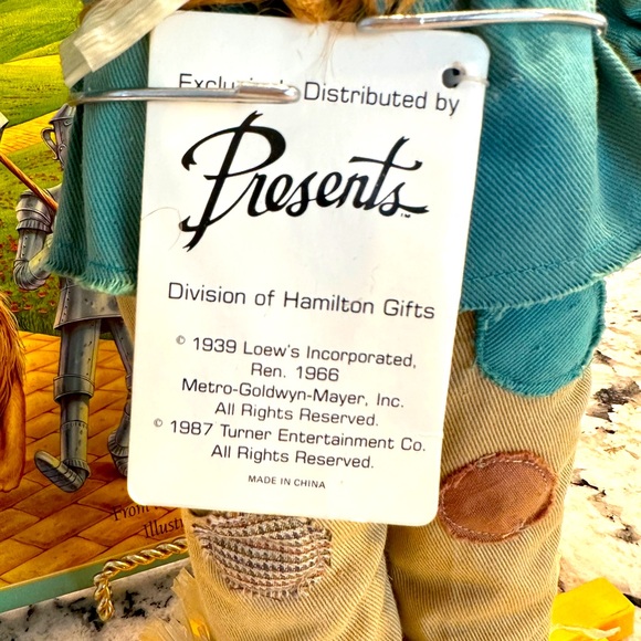 1987 Wizard of Oz Scarecrow Doll 12" w Stand by Hamilton Gifts P3801 - Picture 3 of 5